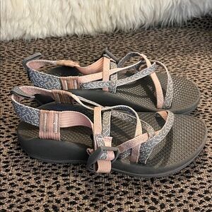 Chaco sandals - gray/pink pattern - size 3